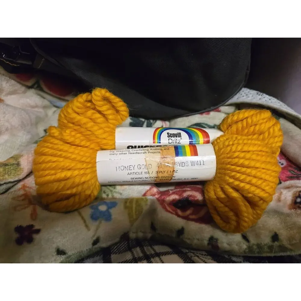 Lot 2 Vtg Scovill Dritz Quickpoint Yarn Honey Gold 414A Lot W411 WoolThis...